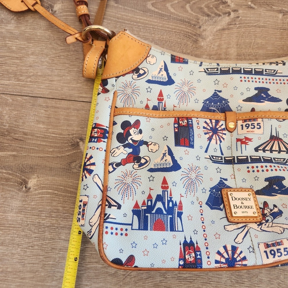 Dooney & Bourke 2016 Disney Parks 1/2 Marathon Weekend Crossbody Bag Purse Tote - Picture 8 of 16